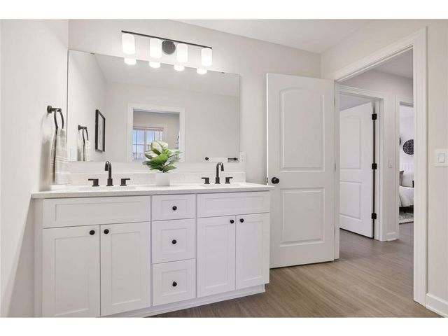 640 Franklin Street, Roberts, WI 54023