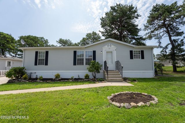 115 Briarwood Court, Whiting, NJ 08759