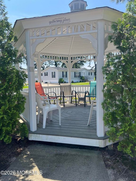 115 Briarwood Court, Whiting, NJ 08759