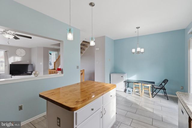 900 TURNING POINT CT, Frederick, MD 21701