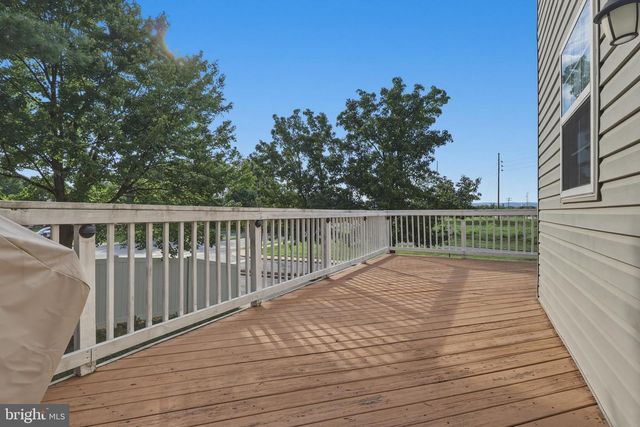 900 TURNING POINT CT, Frederick, MD 21701