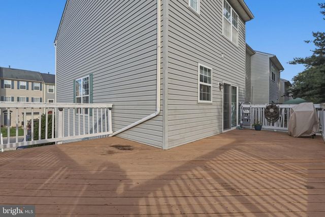 900 TURNING POINT CT, Frederick, MD 21701