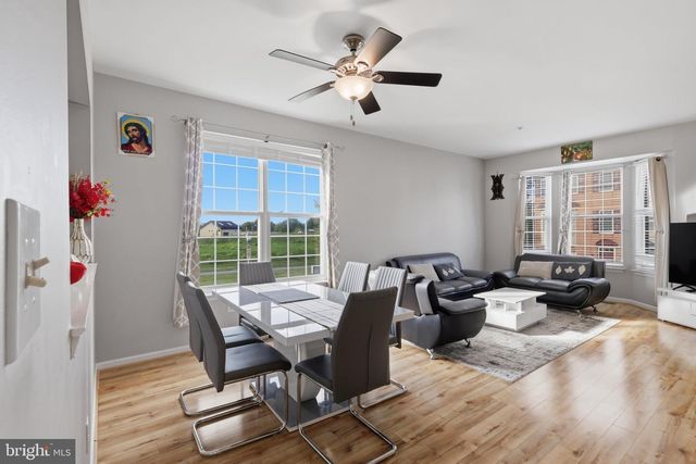 900 TURNING POINT CT, Frederick, MD 21701