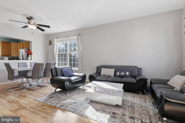 900 TURNING POINT CT, Frederick, MD 21701
