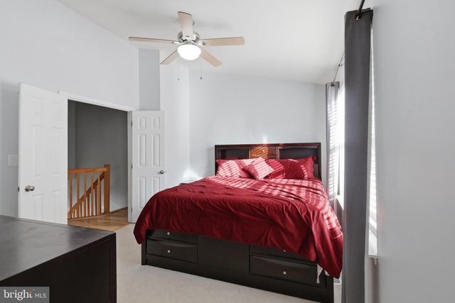 900 TURNING POINT CT, Frederick, MD 21701