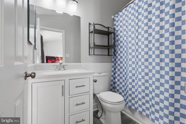 900 TURNING POINT CT, Frederick, MD 21701