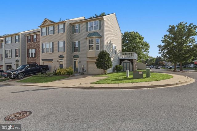 900 TURNING POINT CT, Frederick, MD 21701