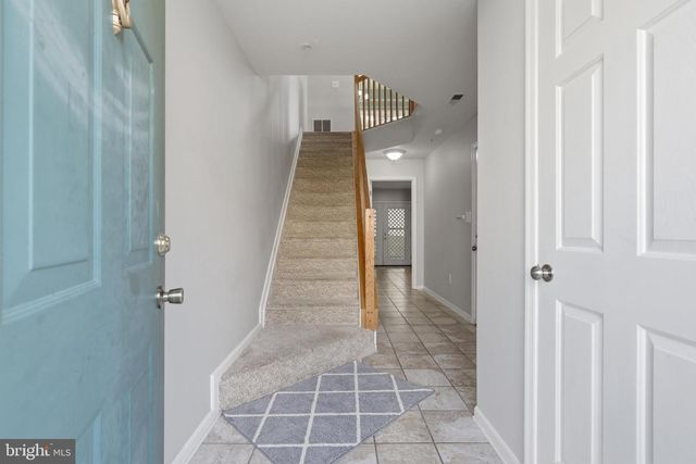 900 TURNING POINT CT, Frederick, MD 21701