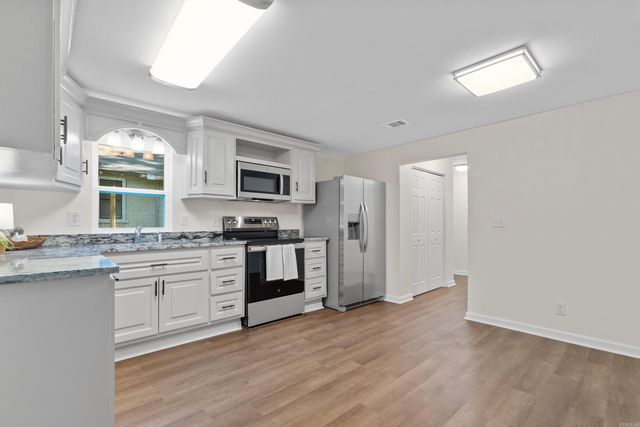 823 Cherry Lane, Malvern, AR 72104