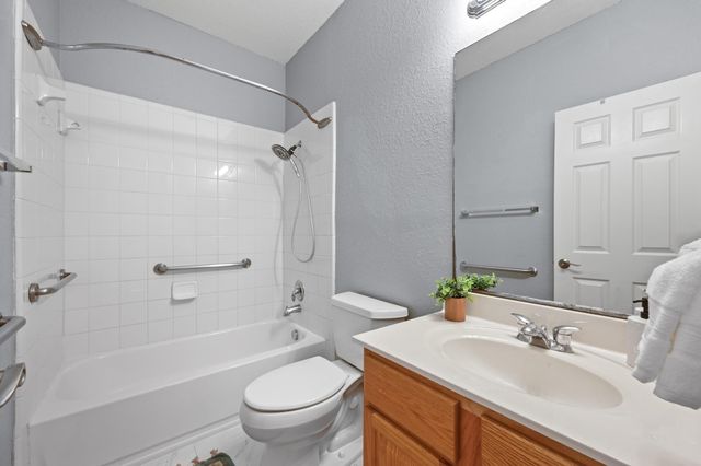 2434 Duval DR, New Braunfels, TX 78130