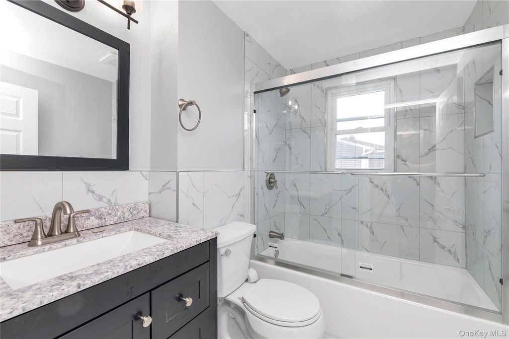 1345 Great Neck Road, Copiague, NY 11726 — photo 5