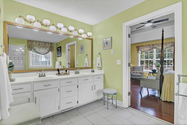 5472 Clearview Drive, North Charleston, SC 29420