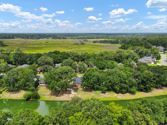 5472 Clearview Drive, North Charleston, SC 29420
