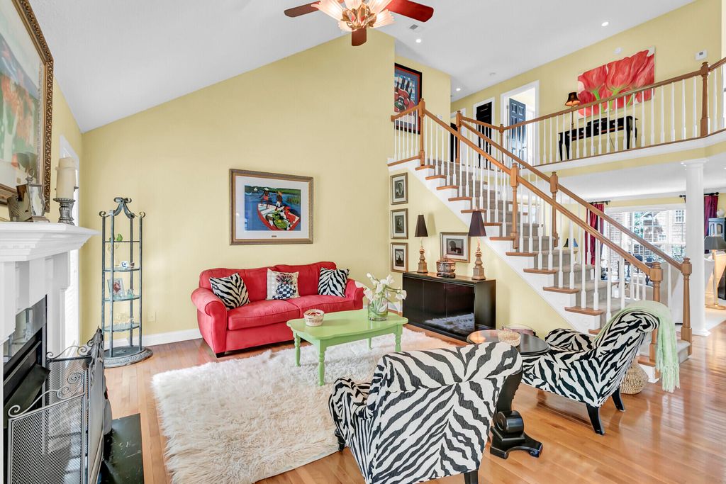 Image 15 of property listing at 5472 Clearview Drive, North Charleston, SC 29420
