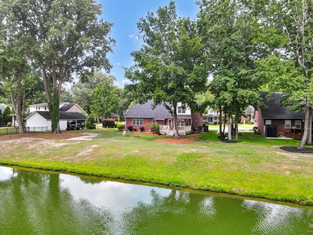 Image 41 of property listing at 5472 Clearview Drive, North Charleston, SC 29420