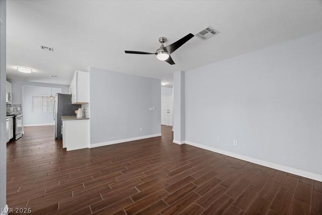 8205 Rocky Bluff Way, Las Vegas, NV 89129
