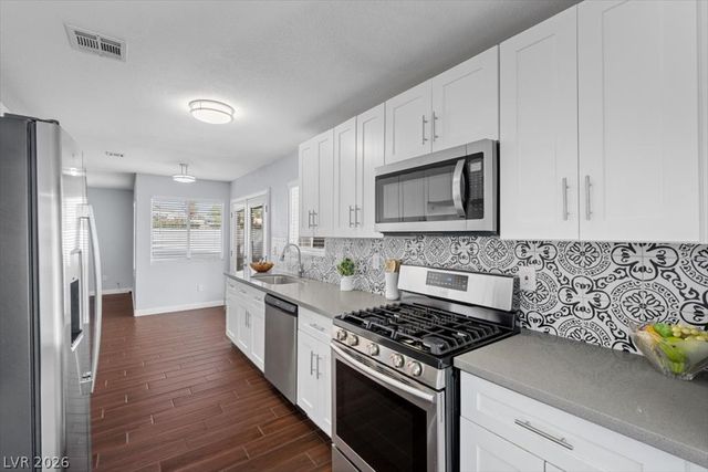 8205 Rocky Bluff Way, Las Vegas, NV 89129