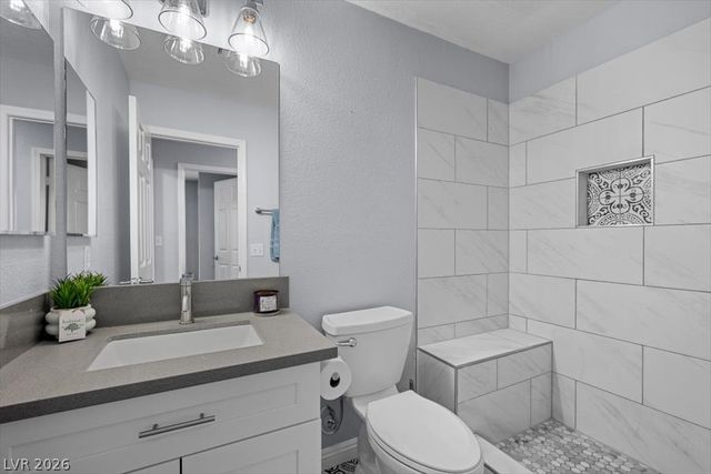 8205 Rocky Bluff Way, Las Vegas, NV 89129