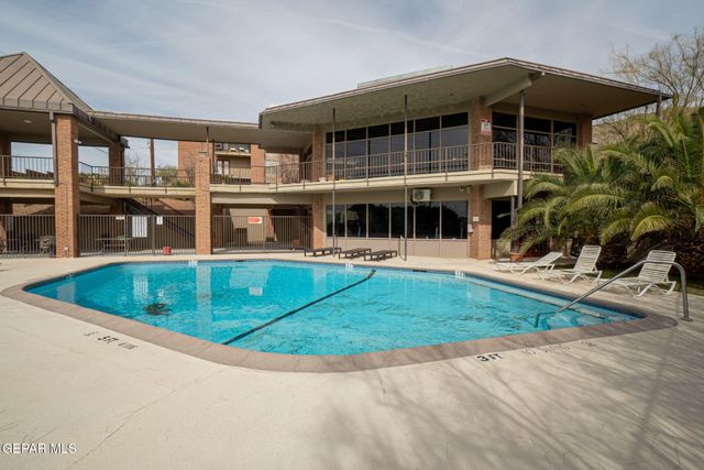 4433 N Stanton Street E210, El Paso, TX 79902