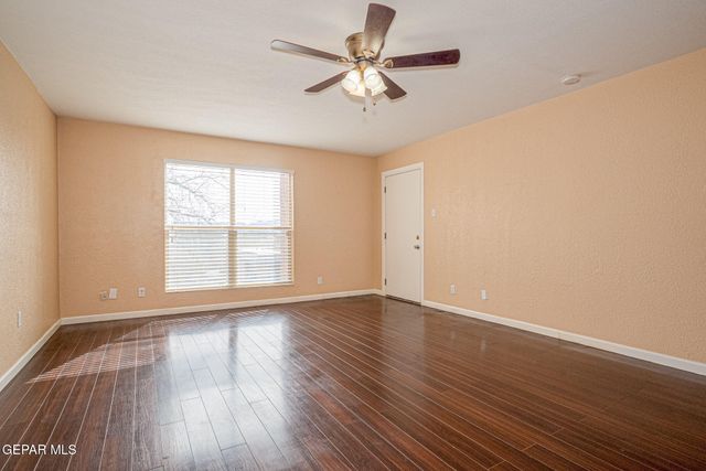 4433 N Stanton Street E210, El Paso, TX 79902