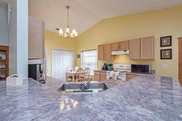 1529 INDIAN OAKS TRAIL, Kissimmee, FL 34747