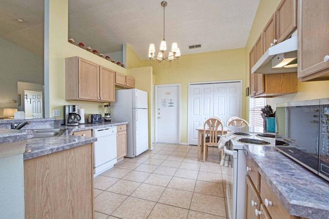 1529 INDIAN OAKS TRAIL, Kissimmee, FL 34747