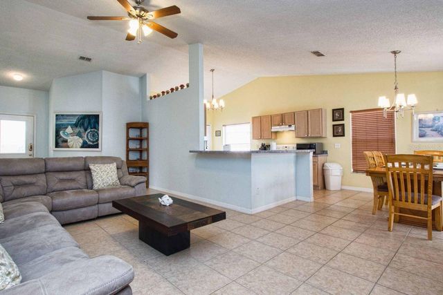 1529 INDIAN OAKS TRAIL, Kissimmee, FL 34747