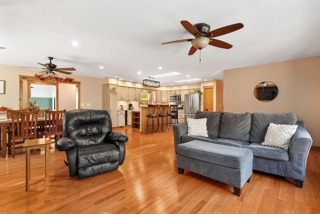 N4637 Old Hickory DRIVE, Onalaska, WI 54650