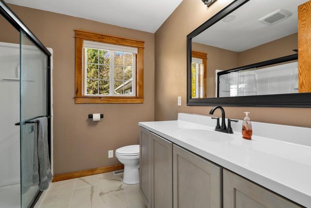 N4637 Old Hickory DRIVE, Onalaska, WI 54650