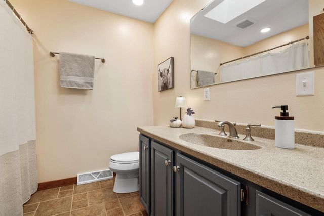 N4637 Old Hickory DRIVE, Onalaska, WI 54650