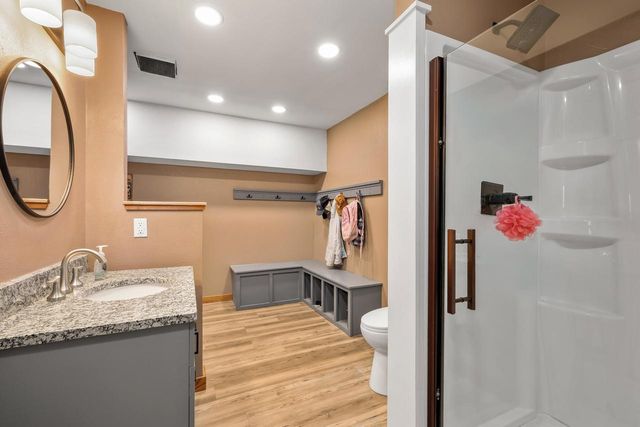 N4637 Old Hickory DRIVE, Onalaska, WI 54650