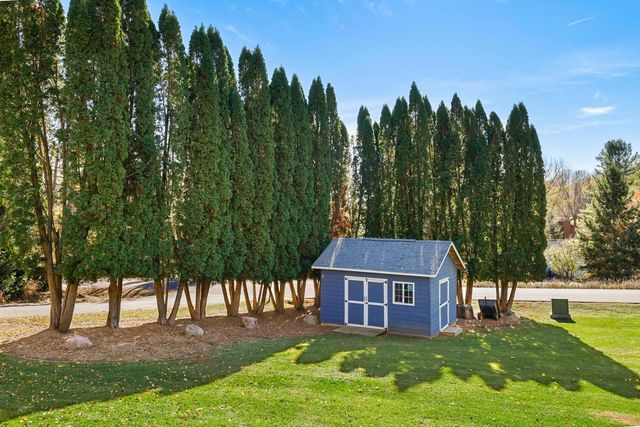 N4637 Old Hickory DRIVE, Onalaska, WI 54650