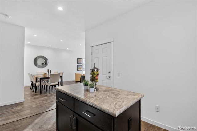 7551 Packard Ave, Warren, MI 48091