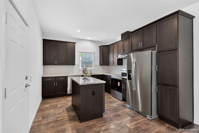 7551 Packard Ave, Warren, MI 48091