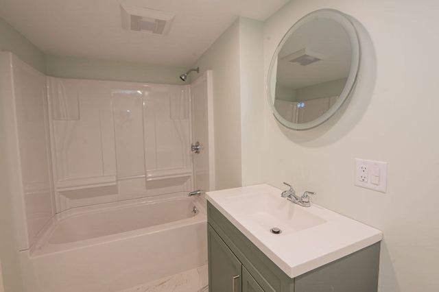 14 Web Rd, Georgetown, MA 01833