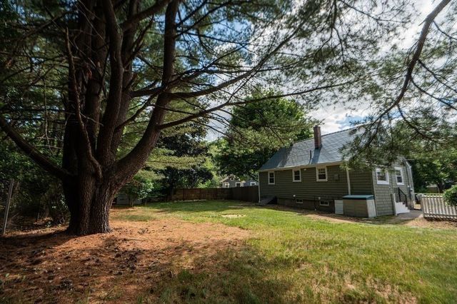 14 Web Rd, Georgetown, MA 01833