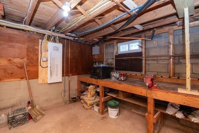 14 Web Rd, Georgetown, MA 01833