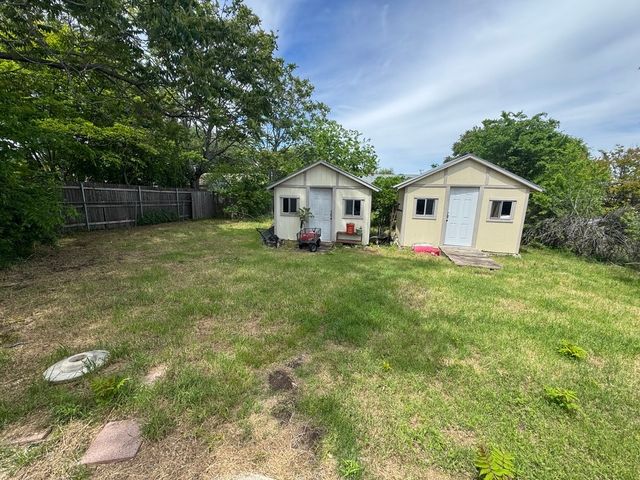 5633 Macdougall Drive, Haltom City, TX 76148