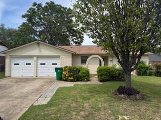 5633 Macdougall Drive, Haltom City, TX 76148