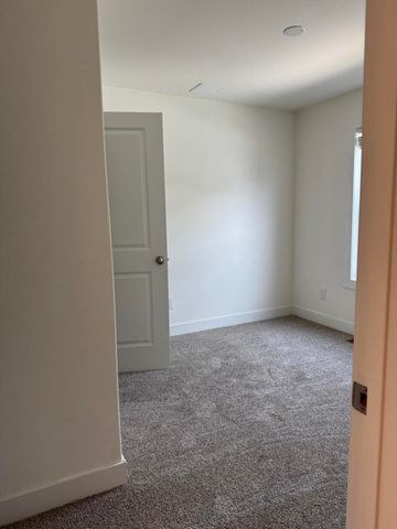 1 Corral Lane #38, Ashland, OR 97520