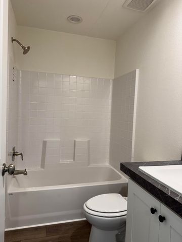 1 Corral Lane #38, Ashland, OR 97520