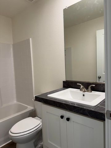 1 Corral Lane #38, Ashland, OR 97520