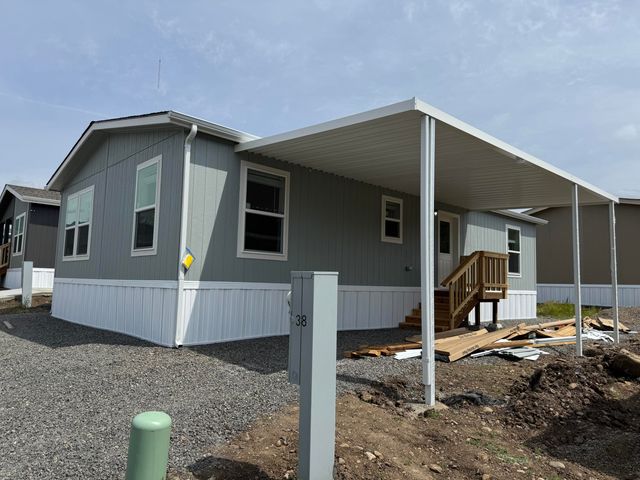 1 Corral Lane #38, Ashland, OR 97520