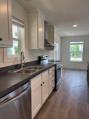 1 Corral Lane #38, Ashland, OR 97520