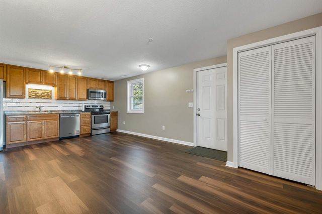 316 Elmwood Drive, Hudson, NH 03051