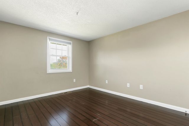 316 Elmwood Drive, Hudson, NH 03051