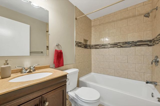 316 Elmwood Drive, Hudson, NH 03051