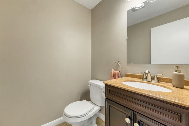 316 Elmwood Drive, Hudson, NH 03051