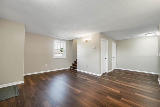316 Elmwood Drive, Hudson, NH 03051