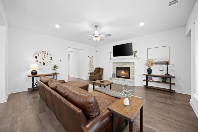 4226 Bel Air Drive, Midlothian, TX 76065
